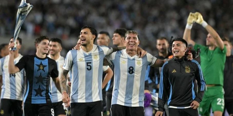 Ir para  <p>Faltando pouco mais de um ano para o in&iacute;cio da pr&oacute;xima edi&ccedil;&atilde;o da Copa do Mundo, a sele&ccedil;&atilde;o brasileira jogou muito mal diante da Argentina, na noite desta...