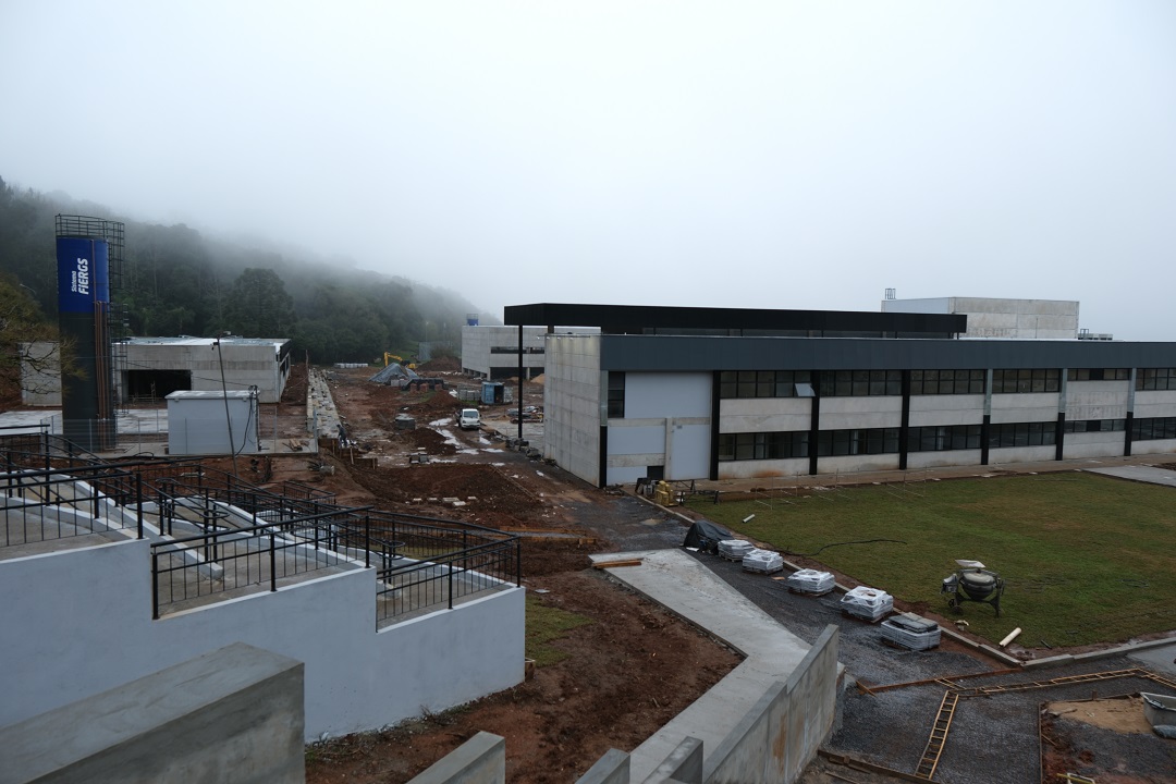 Ir para  <p><big>A constru&ccedil;&atilde;o da nova escola do Servi&ccedil;o Social da Ind&uacute;stria (Sesi-RS), integrante do Sistema FIERGS, em Bento Gon&ccedil;alves, avan&ccedil;a e a estrutura completa do...