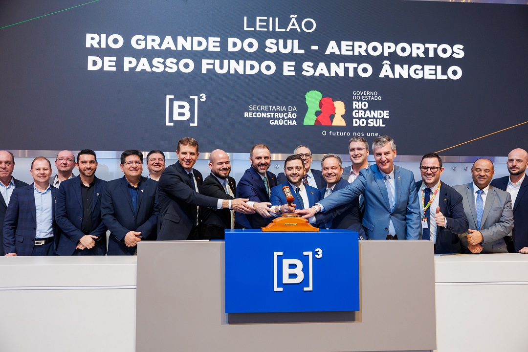 Ir para  <p>A ECB Group vai operar os aeroportos Lauro Kortz, em Passo Fundo, e Sep&eacute; Tiaraju, em Santo &Acirc;ngelo, no Rio Grande do Sul, no ano que vem. A holding teve o lance vencedor, nesta sexta-feira (26), para arrematar a...