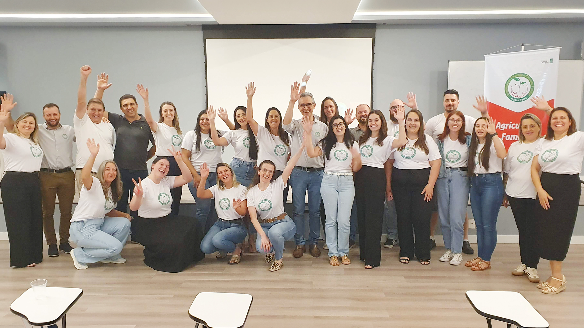Ir para  <p><big>A tarde de ter&ccedil;a-feira (03/02/2026) ficar&aacute; marcada na mem&oacute;ria da Cooperativa Nossa Terra. Em um encontro realizado simultaneamente no Centro Administrativo (CA) e no Centro Comercial (CC),...