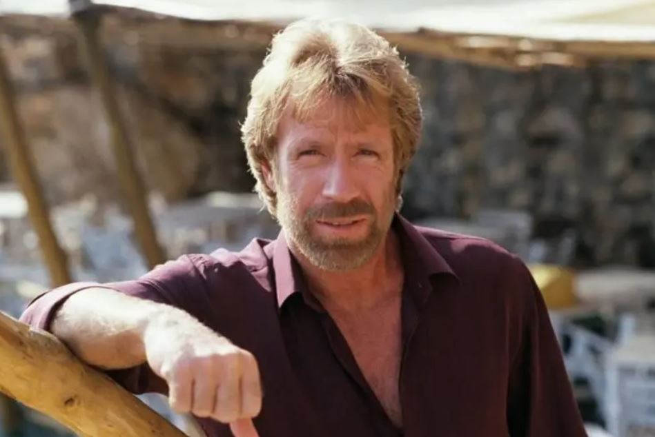 Ir para  <p>Morreu o astro do cinema e lutador de artes marciais&nbsp;<a href="https://www.instagram.com/chucknorris/?hl=pt">Chuck Norris</a>.&nbsp;Ele era um dos maiores nomes do cinema de a&ccedil;&atilde;o,...