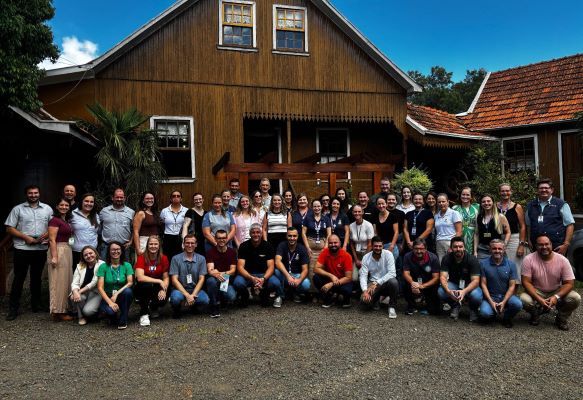 Ir para  <p><big>Interc&acirc;mbio em Erechim destaca experi&ecirc;ncias inovadoras na aquisi&ccedil;&atilde;o de alimentos da agricultura familiar com recursos pr&oacute;prios, ou seja, das prefeituras. A atividade...