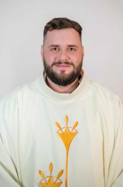 Ir para A comunidade católica de Viadutos se prepara para um novo momento de fé, acolhida e continuidade pastoral.