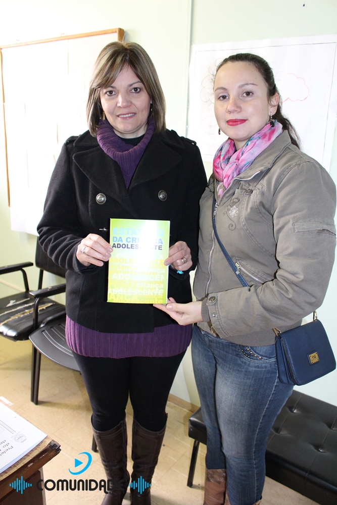 Ir para  <p><big>Aconteceu hoje (10) a palestra com o tema: <strong><em>Conselho Tutelar, Escola e Fam&iacute;lia, em defesa dos direitos da crian&ccedil;a e adolescentes</em></strong>, no Anfiteatro Municipal,...