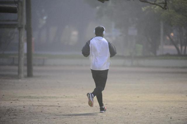 Ir para  <p>Depois de um junho gelado, o novo m&ecirc;s come&ccedil;a com previs&atilde;o de chuva e mais frio. A expectativa &eacute; de que este fim de semana seja o &uacute;ltimo com tempo firme e temperatura em...