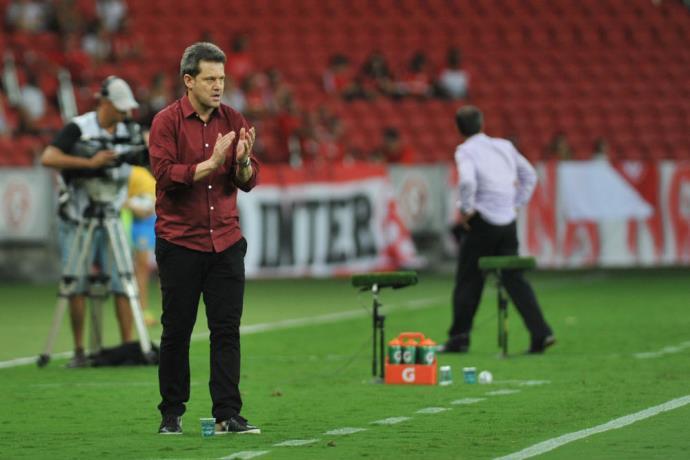 Ir para  <p><big>O t&eacute;cnico Argel Fucks n&atilde;o &eacute; mais t&eacute;cnico do Inter. O profissional foi demitido ap&oacute;s a&nbsp;<strong><a...