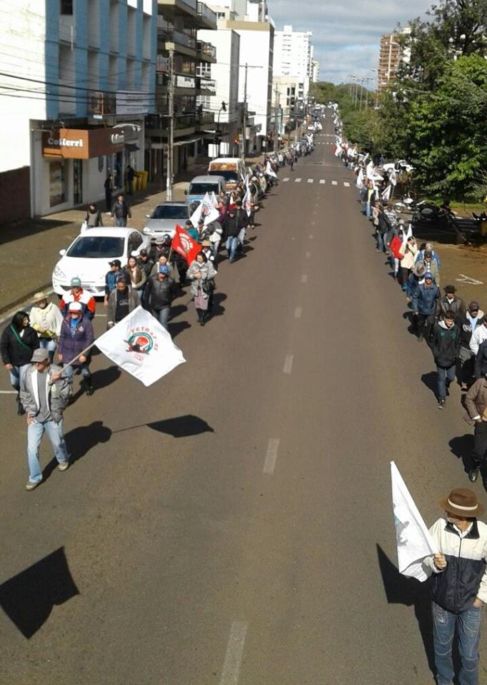 Ir para  <p><big>A cidade de Erechim foi palco, nesta quarta-feira(27), da segunda mobiliza&ccedil;&atilde;o da Caravana da Agricultura Familiar em Defesa da Previd&ecirc;ncia Social, promovida pela Fetraf-RS. Mais de mil...