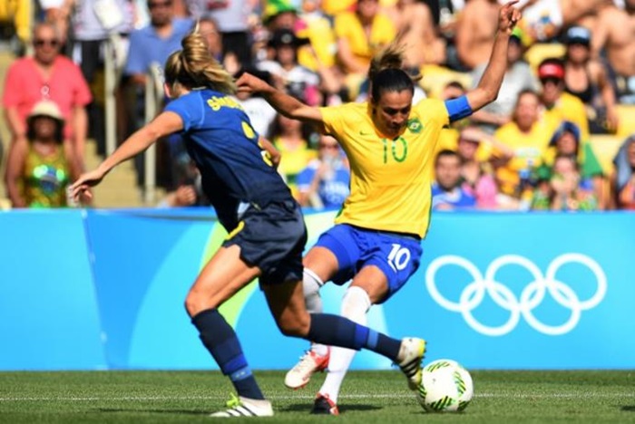 Ir para  <p>A gera&ccedil;&atilde;o de Marta, Cristiane e Formiga est&aacute; fora da final ol&iacute;mpica. Jogando em casa, com o apoio da torcida, que adotou a Sele&ccedil;&atilde;o Brasileira desde a estreia, o time...