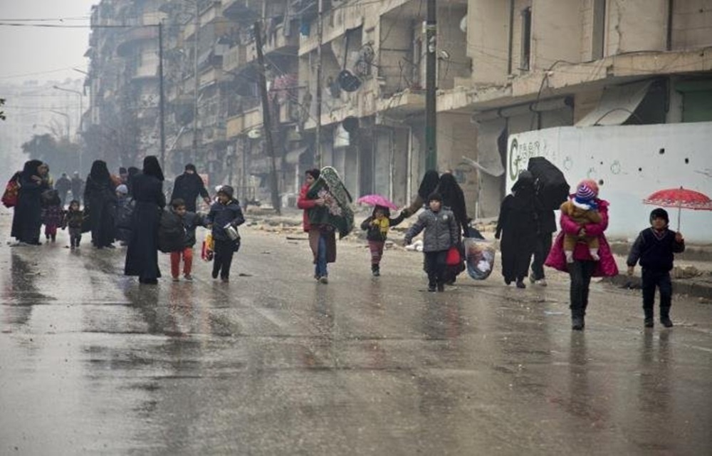 Ir para  <p>O Ex&eacute;rcito s&iacute;rio paralisou suas opera&ccedil;&otilde;es em Aleppo, com o objetivo de permitir que combatentes opositores e suas fam&iacute;lias deixem a cidade - afirmou o embaixador russo na ONU, nesta...