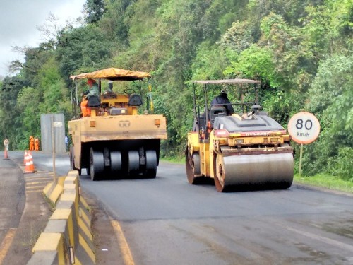 Ir para  <p><big>O governo do Estado e a Secretaria dos Transportes por meio da Empresa Ga&uacute;cha de Rodovias (EGR), mobilizam 33 equipes para obras e a&ccedil;&otilde;es de conserva&ccedil;&atilde;o...