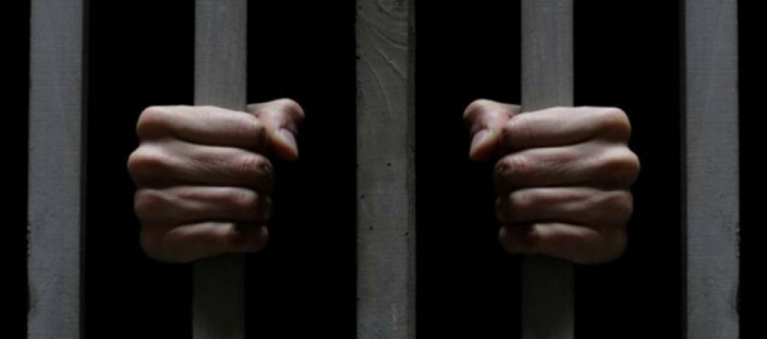 Ir para  <p><big>Se apresentou na manh&atilde; desta quarta-feira (01) na delegacia de pol&iacute;cia de Lagoa Vermelha/RS, Jonas Ricardo Fonseca, 35 anos, suspeito de cometer um crime brutal no final de semana em Machadinho....