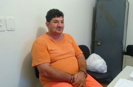 Ir para  <p><big>Autor confesso do homic&iacute;dio brutal praticado contra Laercio Chiamenti, 55 anos, Jucelino Marcos, 47 anos, concedeu uma entrevista ao departamento de jornalismo da Atual FM. A equipe foi recebida no...