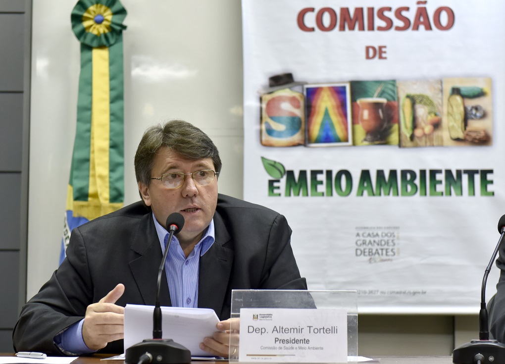 Ir para  <p><big>O deputado estadual Altemir Tortelli presidiu, na manh&atilde; desta quinta-feira (22), a primeira reuni&atilde;o da Comiss&atilde;o de Sa&uacute;de e Meio Ambiente da Assembleia Legislativa, no...