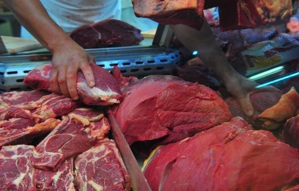 Ir para  <p>Mesmo com a reabertura dos mercados da China, Chile e Egito &agrave; carne brasileira, atualmente chega 31 o n&uacute;mero de mercados que adotaram algum tipo de restri&ccedil;&atilde;o ao produto nacional ou solicitaram...
