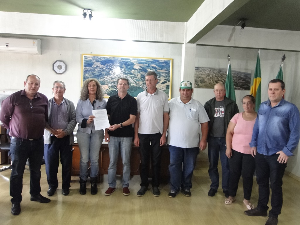 Ir para  <p><big>Na ultima quarta-feira (05), o Comit&ecirc; Municipal em Defesa da Previd&ecirc;ncia Social do Munic&iacute;pio de Gaurama, elaborou um documento contrario a aprova&ccedil;&atilde;o da PEC 287/2016, que se...