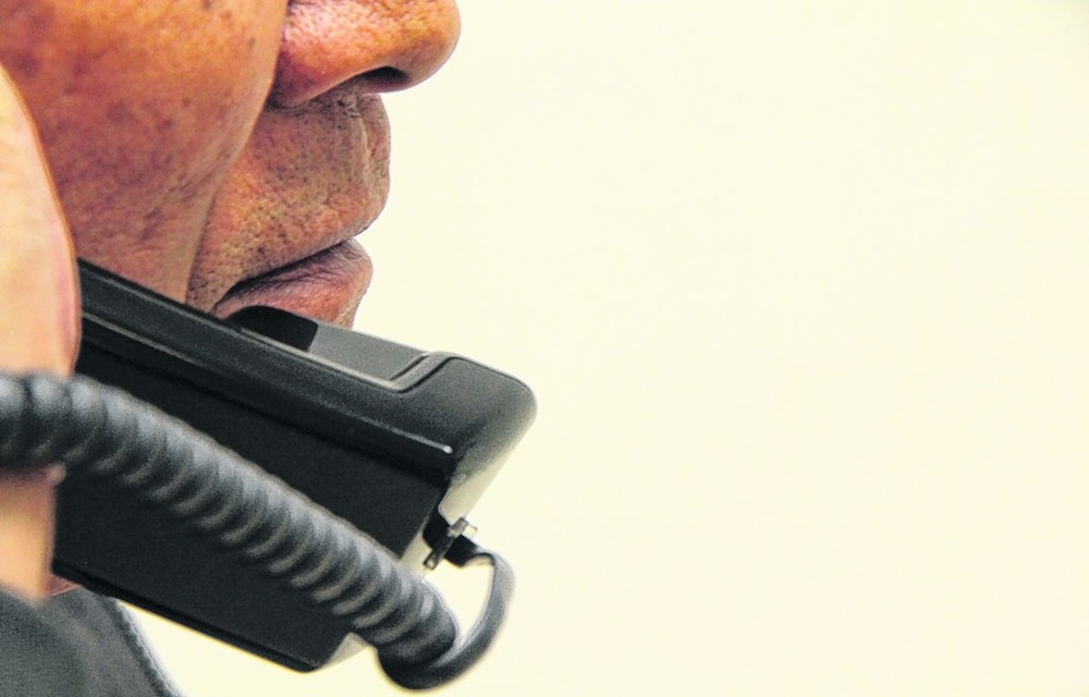 Ir para  <p>Foi registrada na DP de Viadutos, na tarde desta quarta-feira (26/04), uma tentativa de estelionato via telefone. A v&iacute;tima recebeu a liga&ccedil;&atilde;o de um homem que dizia ser juiz especial da 6&ordf; Vara de...