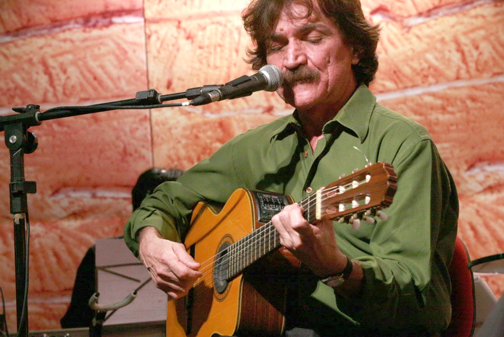 Ir para  <p><big>O cantor e compositor Belchior morreu, aos 70 anos, neste domingo (30) em Santa Cruz do Rio Grande do Sul. A informa&ccedil;&atilde;o foi divulgada pelo jornal cearense&nbsp;<em>O Povo</em>. De acordo...