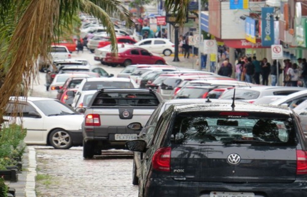 Ir para  <p>De uma arrecada&ccedil;&atilde;o l&iacute;quida de R$ 2,507 bilh&otilde;es prevista para este ano, o calend&aacute;rio de 2017 do IPVA (Imposto sobre Propriedade de Ve&iacute;culo Automotor) fechou com uma...