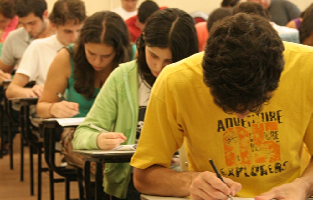 Ir para  <p>As inscri&ccedil;&otilde;es para o Exame Nacional do Ensino M&eacute;dio (Enem) de 2017 come&ccedil;am &agrave;s 10h desta segunda-feira (8) e terminam &agrave;s 23h59 do dia 19 de maio, pelo site do Enem. A prova...