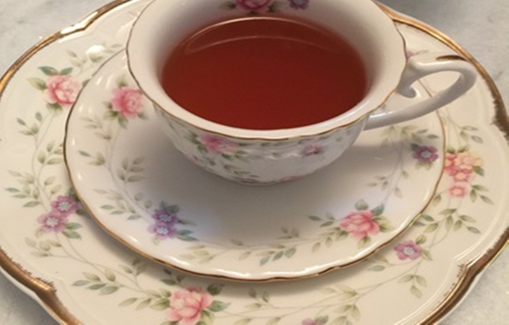 Ir para  <ul>
	<li>1 1/2 l de &aacute;gua;</li>
	<li>2 colheres de sopa de gengibre;</li>
	<li>1 rodela de lim&atilde;o sem casca;</li>
	<li>4 colheres de...