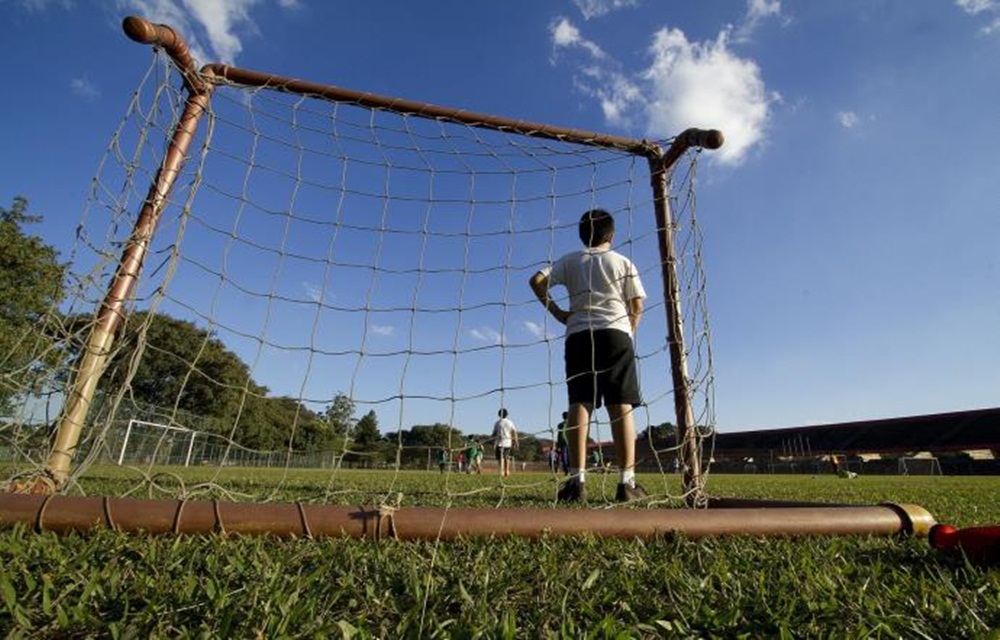 Ir para  <p>Mais de 96% dos munic&iacute;pios (5.368) brasileiros t&ecirc;m instala&ccedil;&otilde;es esportivas de propriedade das prefeituras. As administra&ccedil;&otilde;es estaduais s&atilde;o donas de outras 1.026...