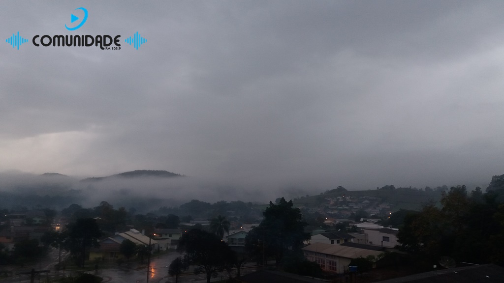 Ir para  <p><big>Confirmando as previs&otilde;es e alertas que indicavam grande quantidade de precipita&ccedil;&atilde;o e chuvas fortes, na madrugada deste domingo (04) iniciaram a continuaram por todo domingo, voltam a elevar o...