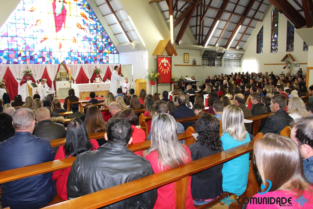Ir para  <p><big>Para comemorar seus 83 anos a Par&oacute;quia Sagrado Cora&ccedil;&atilde;o de Jesus e Santo Ant&ocirc;nio de Viadutos celebrou sua tradicional festa em honra aos padroeiros. O tema foi...