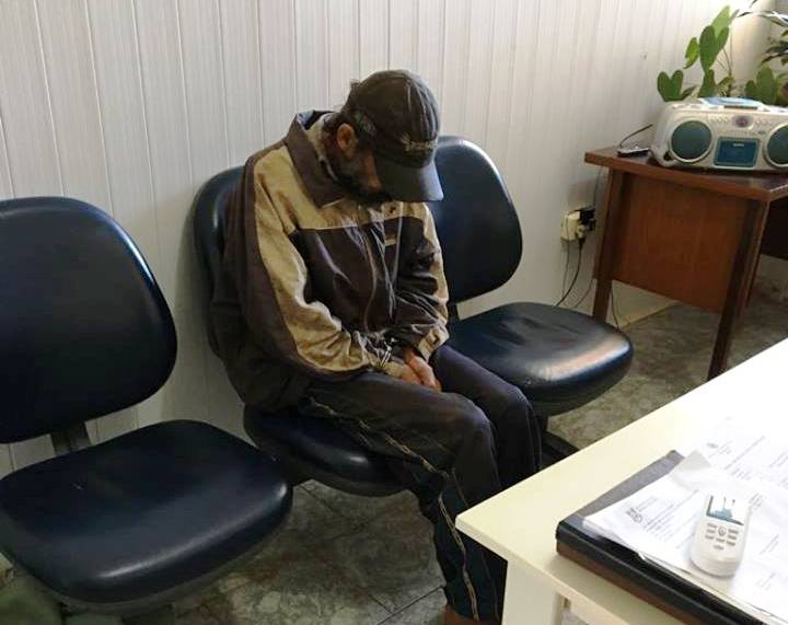 Ir para  <p><big>Na tarde desta segunda-feira (12) foi dado cumprimento ao mandado de pris&atilde;o preventiva em desfavor do foragido. O homem com inicias A. S. havia desaparecido desde o dia 31 de...