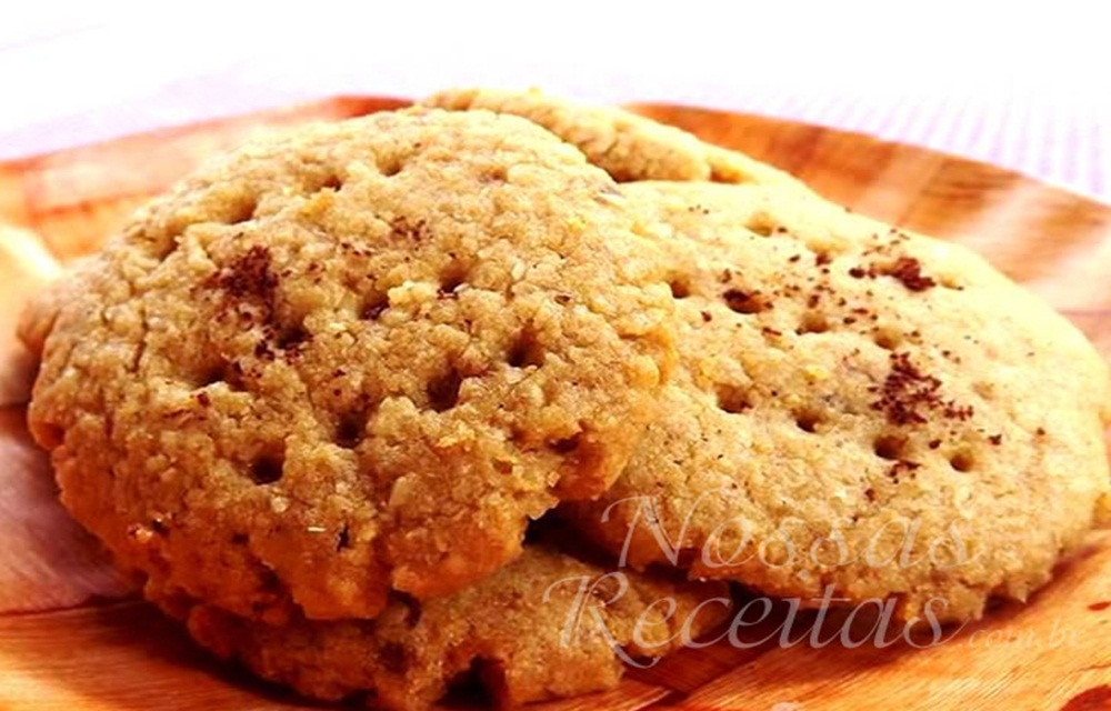 Ir para  <p>3 colheres (de sopa) de mel;</p>

<p>3 colheres (de sopa) de a&ccedil;&uacute;car mascavo;</p>

<p>2 colheres (de sopa) de manteiga;</p>

<p>1 ovo;</p>

<p>1...