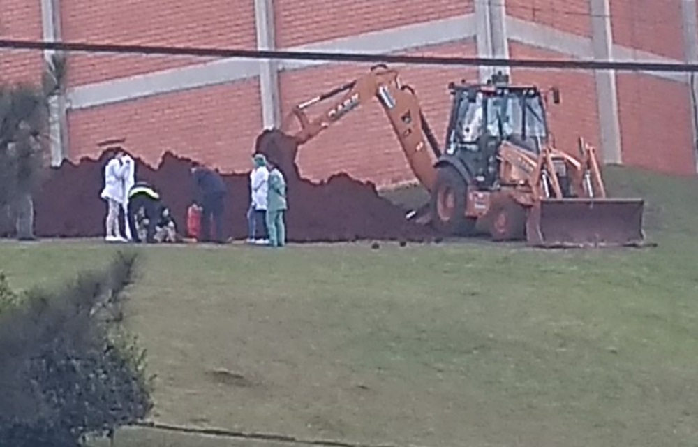 Ir para  <p>Um homem de 41 anos morreu ap&oacute;s sofrer um acidente de trabalho, no come&ccedil;o da tarde desta segunda-feira (10/07). O acidente aconteceu em uma ind&uacute;stria de balas localizada na rua Sidney Guerra, no bairro...