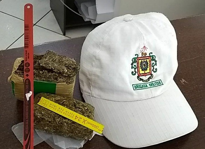 Ir para  <p><big><strong>Apreens&atilde;o de entorpecentes no pres&iacute;dio</strong></big></p>

<p><big>Por volta das 14h, os policiais militares que realizam a guarda externa do...