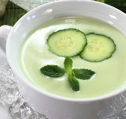 Ir para  <p><big><a name="OLE_LINK17"></a><a name="OLE_LINK16"><strong>Sopa Fria de pepino e requeij&atilde;o</strong></a></big></p>

<ul>
	<li><big>6...