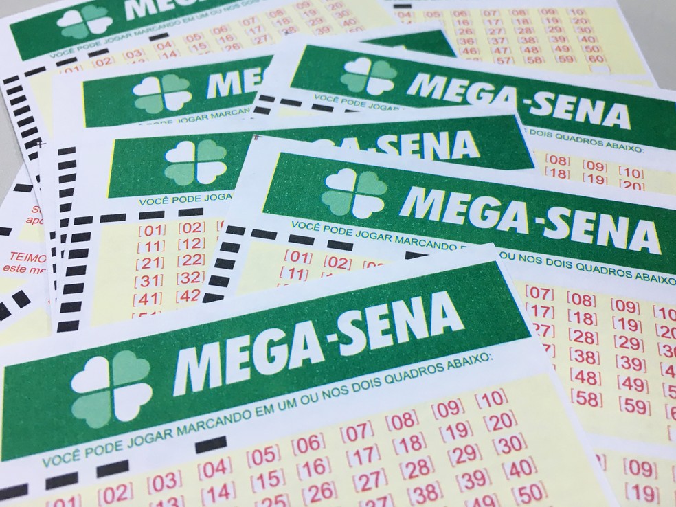 Ir para  <p><big>Mais uma vez, ningu&eacute;m acertou as seis dezenas da Mega Sena e o pr&ecirc;mio fica acumulado. A Caixa realizou nesta quarta-feira (26) o concurso 1.952. O sorteio foi &agrave;s 20h (hor&aacute;rio de...