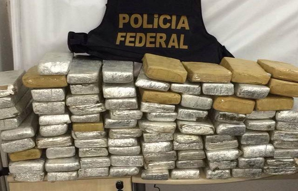 Ir para  <p>A Pol&iacute;cia Federal (PF) deflagrou, nesta quarta-feira, a Opera&ccedil;&atilde;o Anjos da Praia, com o objetivo de combater o tr&aacute;fico internacional de drogas na Metade Sul do Rio Grande do Sul. Mais de 70...