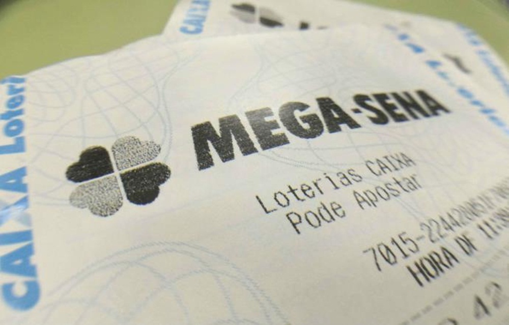 Ir para  <p>A Mega-Sena voltou a acumular. Ningu&eacute;m acertou as seis dezenas do concurso 1960, realizado em Presidente Venceslau, no interior de S&atilde;o Paulo, na noite deste s&aacute;bado. Com isso, a estimativa para o...