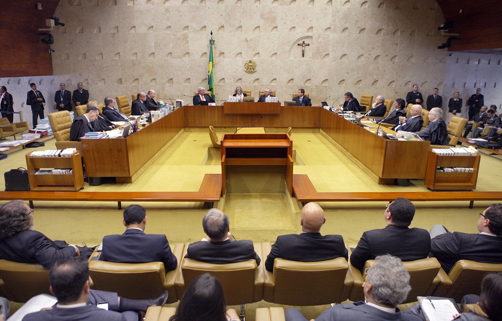 Ir para  <p>A vota&ccedil;&atilde;o foi retomada na sess&atilde;o desta tarde com quatro votos a favor da manuten&ccedil;&atilde;o do com&eacute;rcio da subst&acirc;ncia e tr&ecirc;s contra. A virada no posicionamento...