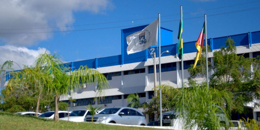 Ir para  <p><big>Depois de alguns anos de consider&aacute;veis avan&ccedil;os, &nbsp;a educa&ccedil;&atilde;o brasileira, sobretudo as Universidades e Institutos Federais, vivem dias de indefini&ccedil;&otilde;es....