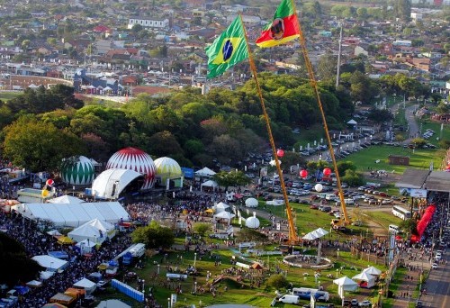 Ir para  <p><big>O campo est&aacute; em festa e tem um encontro marcado com a cidade a partir deste s&aacute;bado (26), &agrave;s 8h, quando os port&otilde;es do Parque de Exposi&ccedil;&otilde;es Assis Brasil, em...