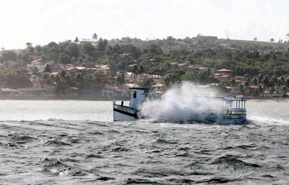 Ir para  <p>O Departamento de Pol&iacute;cia T&eacute;cnica da Pol&iacute;cia Civil da Bahia confirmou nesta segunda-feira, que o corpo encontrado na tarde do domingo, na praia de Barra do Pote, na Ilha de Vera Cruz &eacute; de mais...