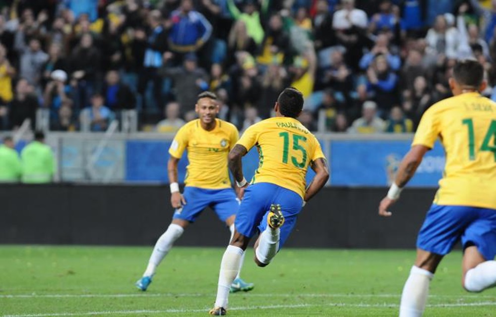 Ir para  <p>A Sele&ccedil;&atilde;o n&atilde;o teve facilidades, contra um enorme ferrolho do Equador, mas com boas jogadas individuais e dom&iacute;nio da partida buscou o 2 a 0, nesta quinta-feira na Arena. O goleiro Banguera foi o...
