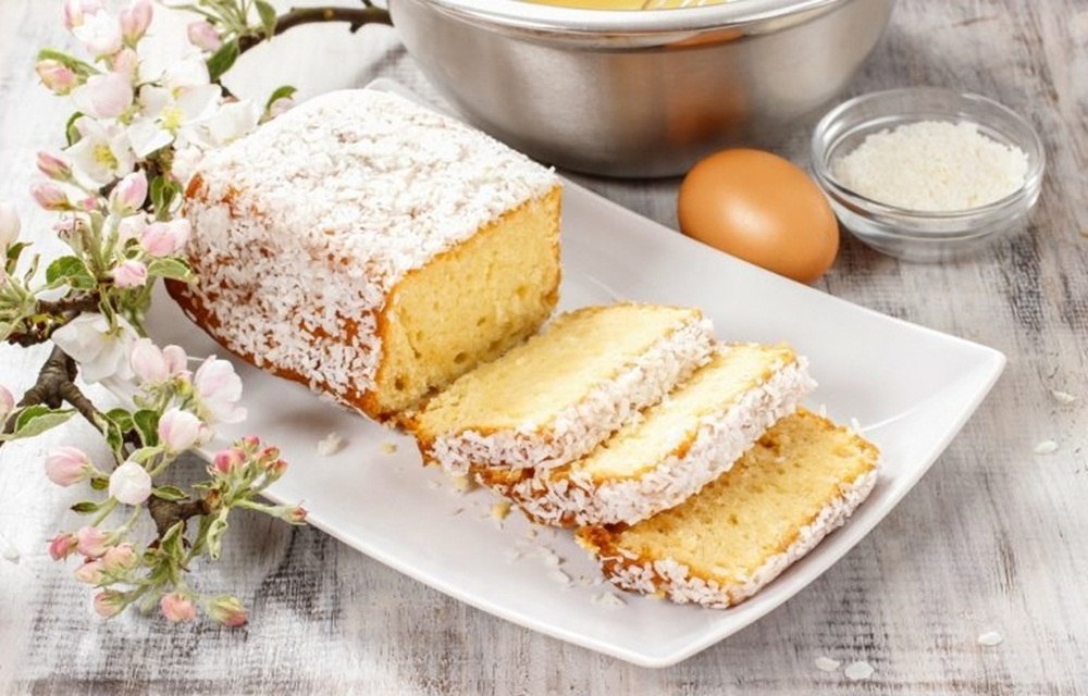 Ir para  <p>1 colher (sopa) de fermento em p&oacute;;</p>

<p>2 x&iacute;caras de farinha;</p>

<p>2 colheres (sopa) de manteiga j&aacute; derretida;</p>

<p>8 ovos;</p>

<p>1...