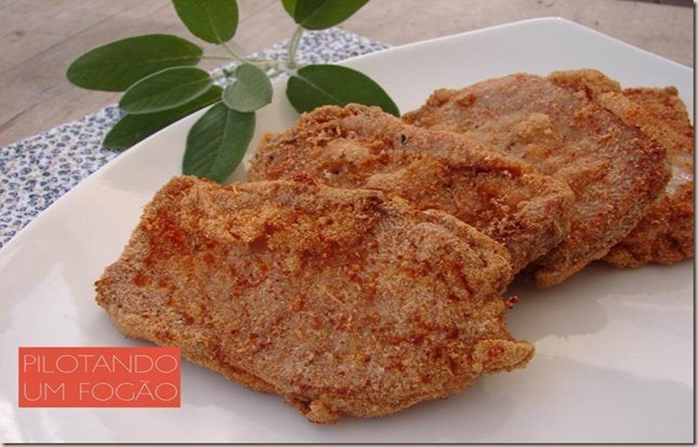 Ir para  <p>lombo de porco cortado em bifinhos;</p>

<p>&nbsp;sal a gosto;</p>

<p>&nbsp;pimenta em conserva a gosto;</p>

<p>&nbsp;farinha de mandioca;</p>

<p>&oacute;leo para...