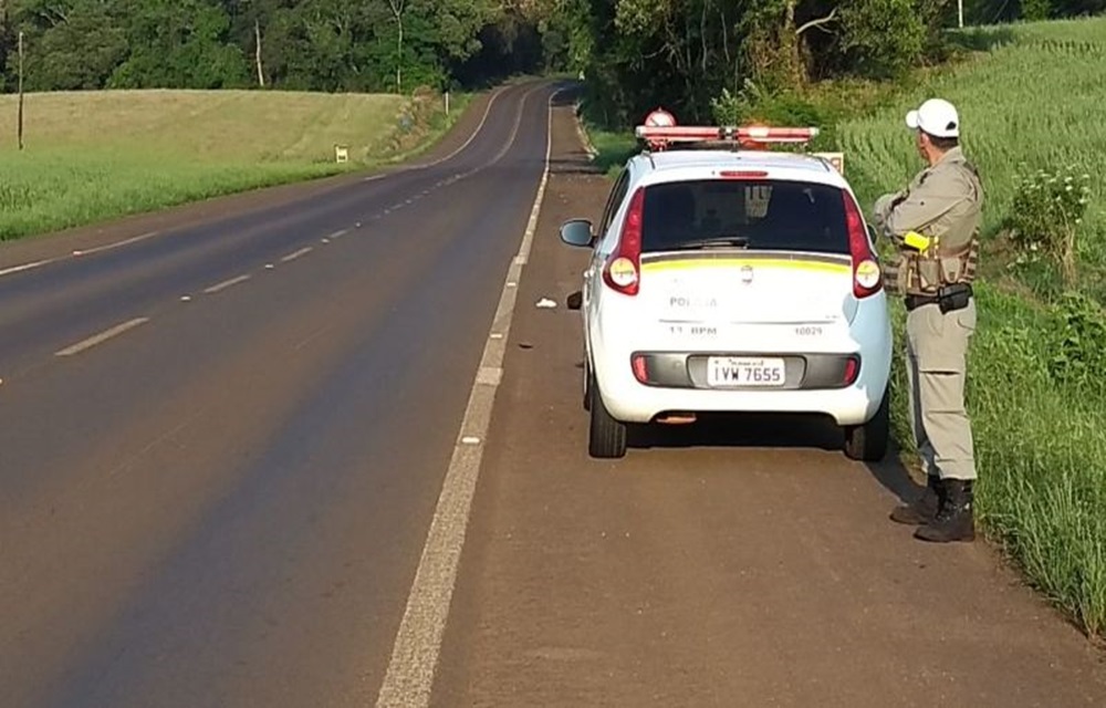 Ir para  <p>Um homem que circulava pelas ruas de Erechim com aparentes sinais de transtornos mentais, foi encontrado sem vida no in&iacute;cio da manh&atilde; desta ter&ccedil;a-feira(26), &agrave;s margens da BR 480. Ele foi...