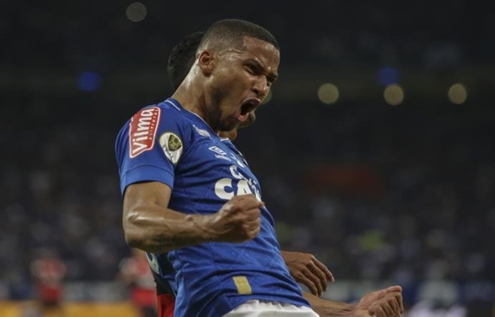 Ir para  <p>O Cruzeiro venceu uma batalha de nervos contra o&nbsp;Flamengo nesta quarta-feira e alcan&ccedil;ou o pentacampeonato da Copa do Brasil. Ap&oacute;s mais um empate, com 0 a 0 no tempo normal e as duas equipes mais focadas em...