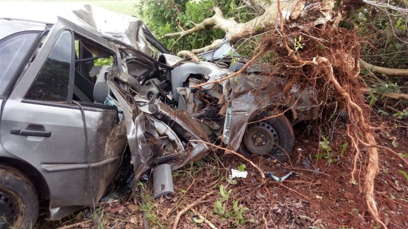Ir para  <p><big>Um acidente de tr&acirc;nsito na madrugada deste s&aacute;bado(07) em Marcelino Ramos, resultou em ferimentos graves no condutor de um autom&oacute;vel com placas de Erechim,&nbsp;um jovem de 20 anos, morador...
