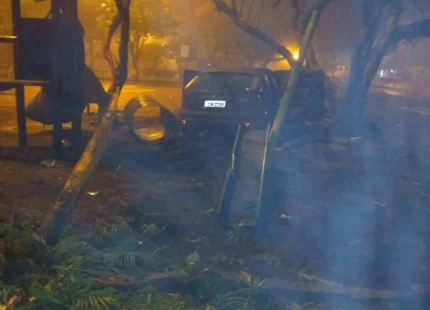 Ir para  <p><big>Na madrugada do &uacute;ltimo s&aacute;bado, por volta das 5h, uma guarni&ccedil;&atilde;o da Brigada Militar deslocou at&eacute; a Pra&ccedil;a Jaime Lago onde teria ocorrido um acidente de...