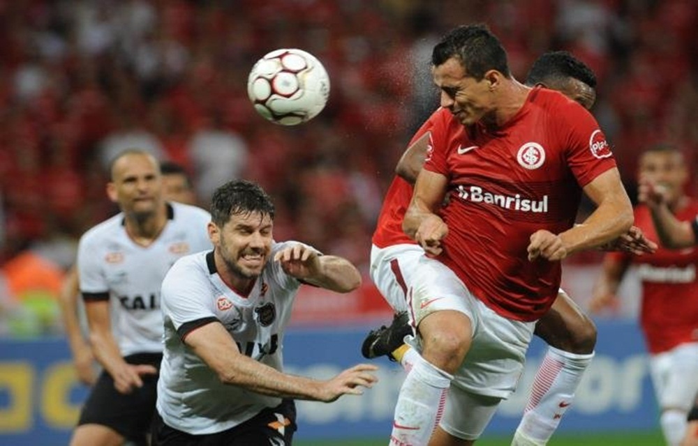Ir para  <p>O Inter superou muita dificuldade num jogo brigado e venceu o Brasil de Pelotas por 1 a 0, nesta segunda-feira. O placar m&iacute;nimo veio em gol oportunista de Leandro Dami&atilde;o, ap&oacute;s chances...