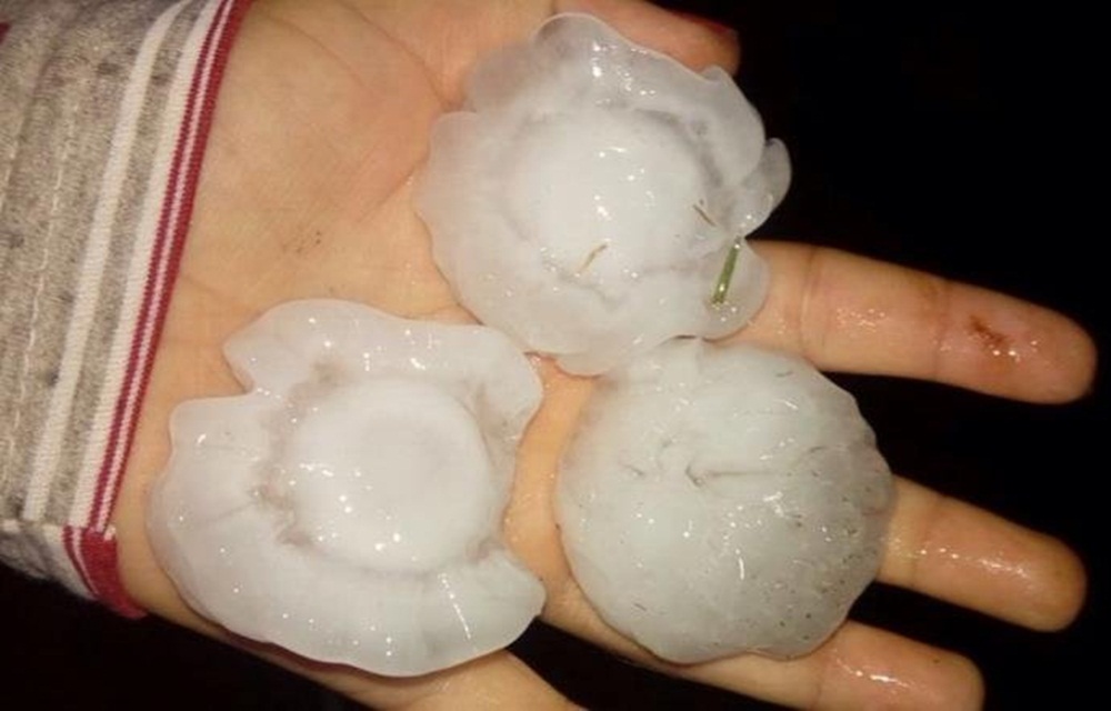 Ir para  <p>A chuva que ocorre desde essa ter&ccedil;a-feira no Rio Grande do Sul traz preju&iacute;zos e incomoda&ccedil;&otilde;es com os alagamentos. Nas cidades de Santa Cruz do Sul, na regi&atilde;o do Vale do Rio Pardo,...
