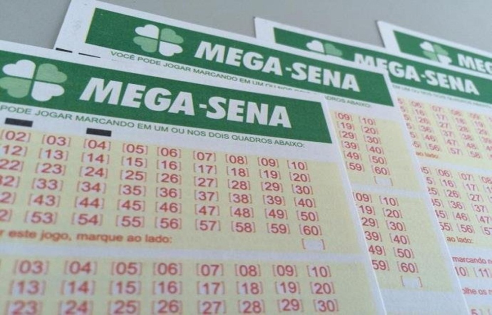Ir para  <p>Um postador de Colatina, no Esp&iacute;rito Santo, acertou as seis dezenas do concurso 1.977 da Mega-Sena e levou o pr&ecirc;mio de R$ 5.889.546,54. O sorteio foi realizado na noite deste s&aacute;bado em Chapec&oacute;,...