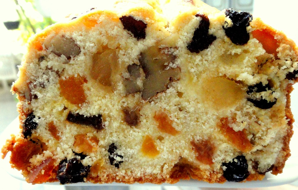 Ir para  <p>1/2 x&iacute;cara (ch&aacute;) de amendoim torrado;<br />
. 1/2 x&iacute;cara (ch&aacute;) de frutas cristalizadas;<br />
. 1/2 x&iacute;cara (ch&aacute;) de uva-passa sem caro&ccedil;o;<br...